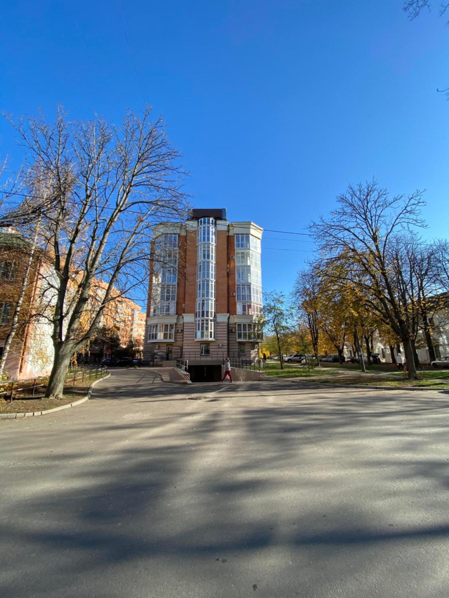 Helen Network: Central Studio Near Stadium and Korpusnyi Garden Apartment Poltava Exterior photo