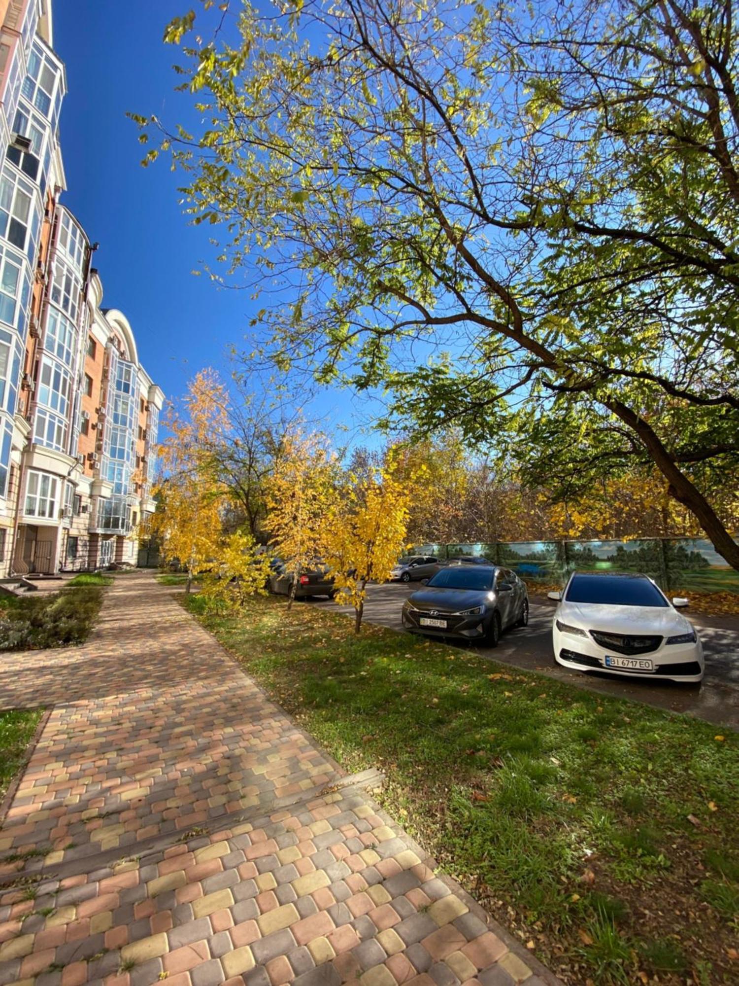 Helen Network: Central Studio Near Stadium and Korpusnyi Garden Apartment Poltava Exterior photo